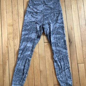 Rare lululemon align leggings size 6, 25in length